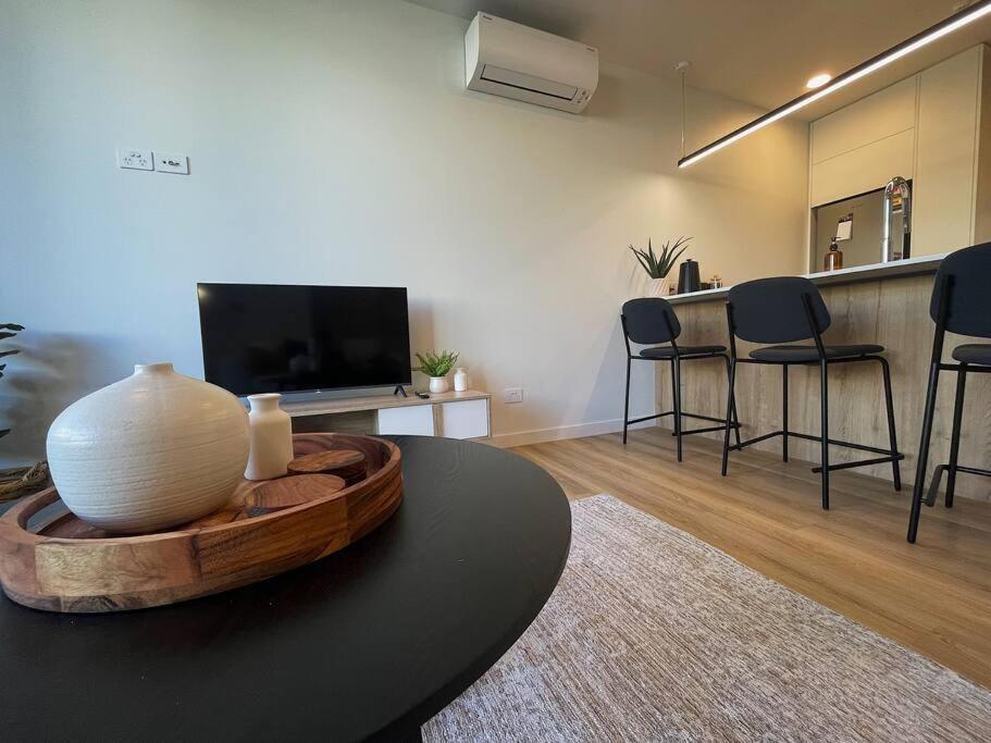 Modern Central Living Christchurch Exterior photo